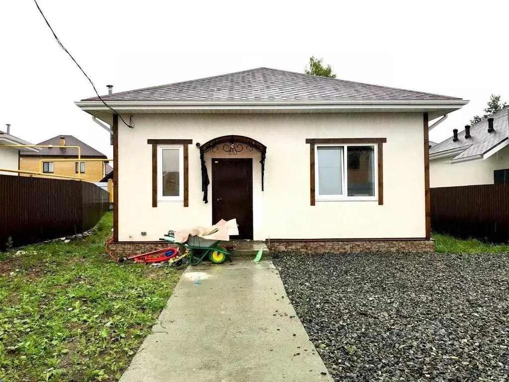 Дом в Свердловская область, Екатеринбург ул. Старожилов (80 м) - Фото 1