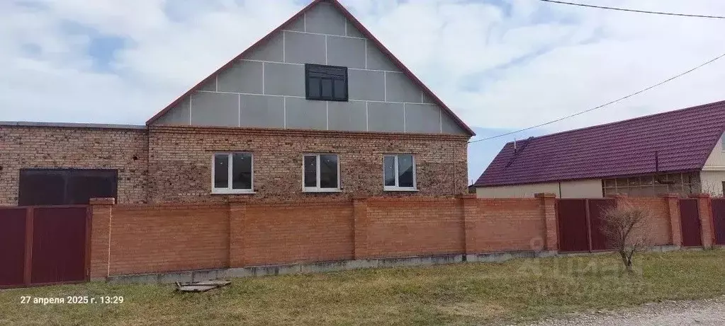 Дом в Хакасия, Усть-Абаканский район, с. Зеленое Строительная ул., 10 ... - Фото 1