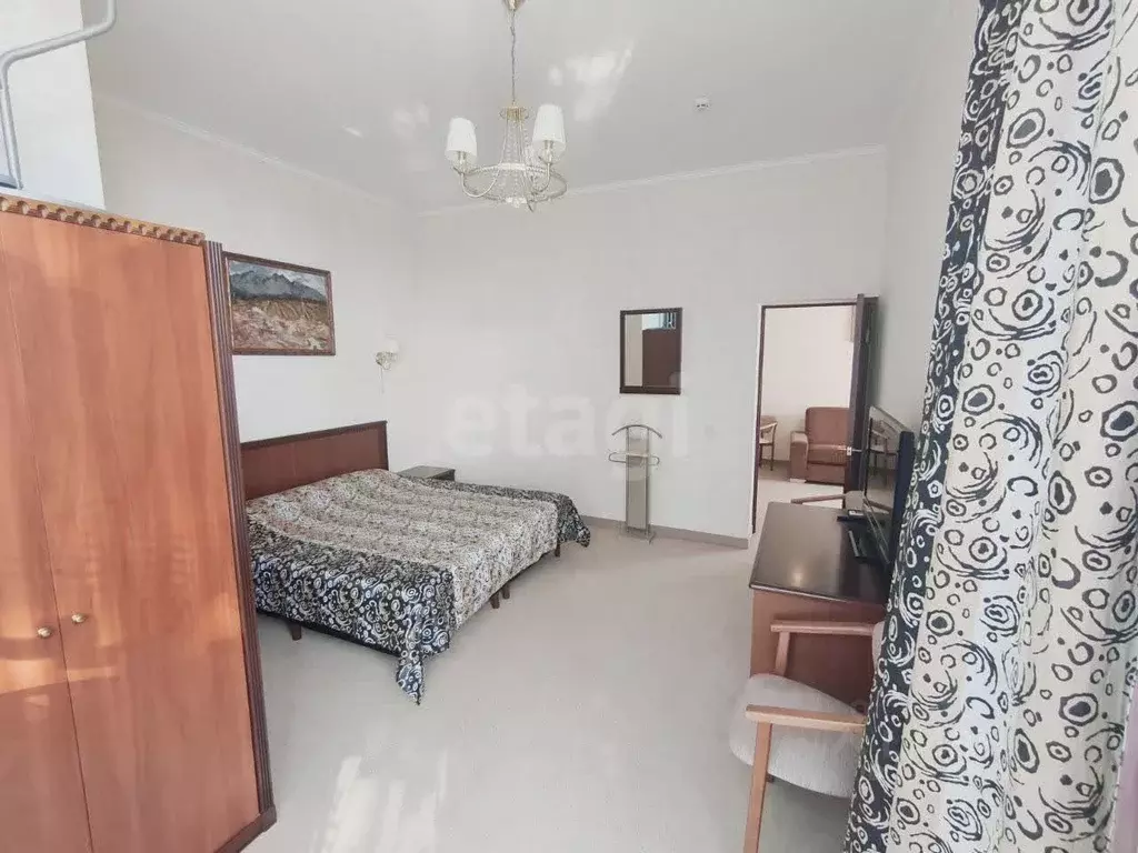 5-к кв. Крым, Ялта муниципальный округ, Курпаты пгт ш. Алупкинское, ... - Фото 1