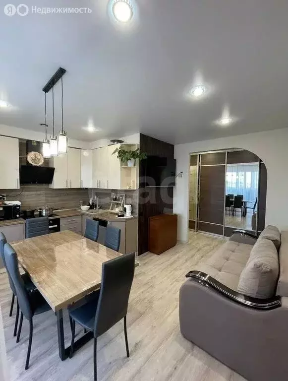 2-комнатная квартира: Миасс, Уральская улица, 82 (56.2 м) - Фото 2