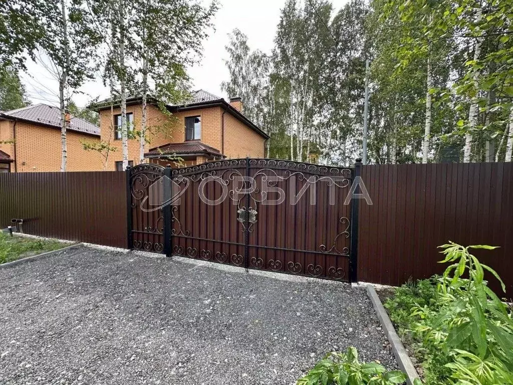 Дом в Тюменская область, Тюмень ул. Омутинская (133 м) - Фото 1