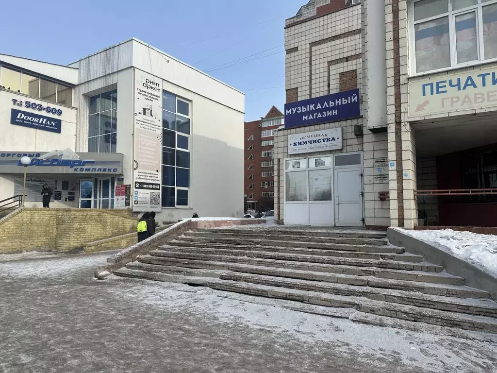 Помещение свободного назначения в Омская область, Омск ул. Красный ... - Фото 0