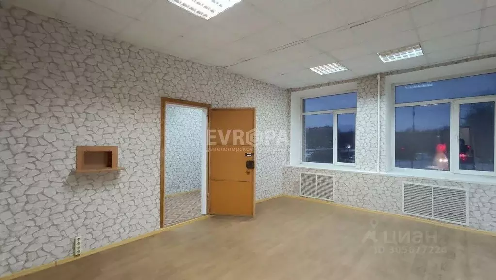Офис в Ульяновская область, Ульяновск Промышленная ул., 2 (230 м) - Фото 0