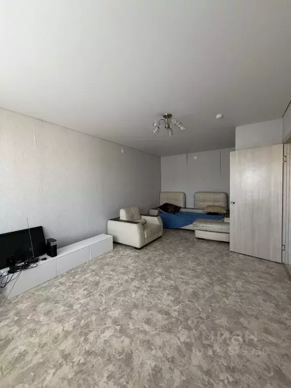 1-к кв. Татарстан, Казань ул. Белые Росы, 15 (40.4 м) - Фото 1