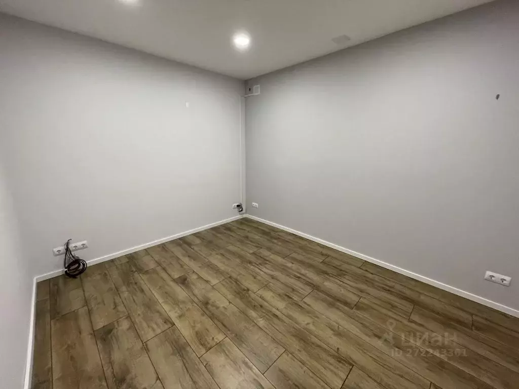 Помещение свободного назначения в Санкт-Петербург 13-я Васильевского ... - Фото 2