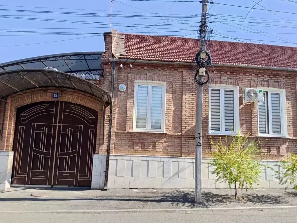 Дом в Северная Осетия, Владикавказ Зильгинский пер., 19А (80 м) - Фото 1