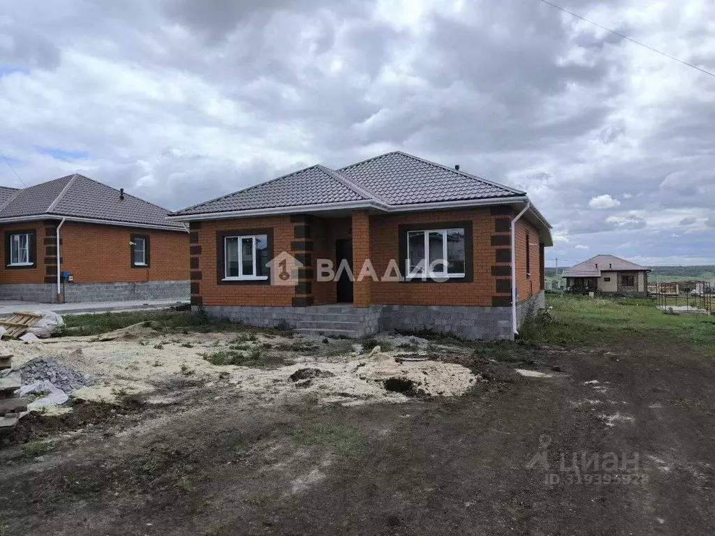 Дом в Белгородская область, Белгородский район, Пушкарское с/пос, с. ... - Фото 0