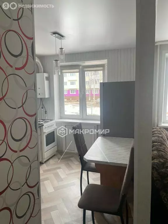 2-комнатная квартира: Губаха, проспект Ленина, 33А (43 м) - Фото 1