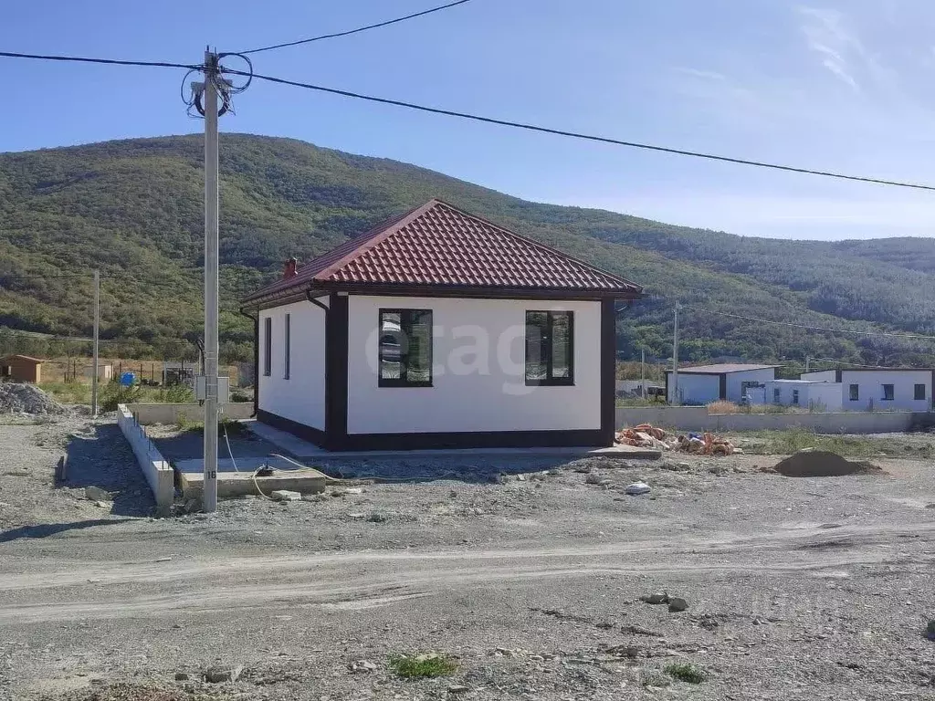 Дом в Краснодарский край, Геленджик городской округ, с. Кабардинка ул. ... - Фото 1