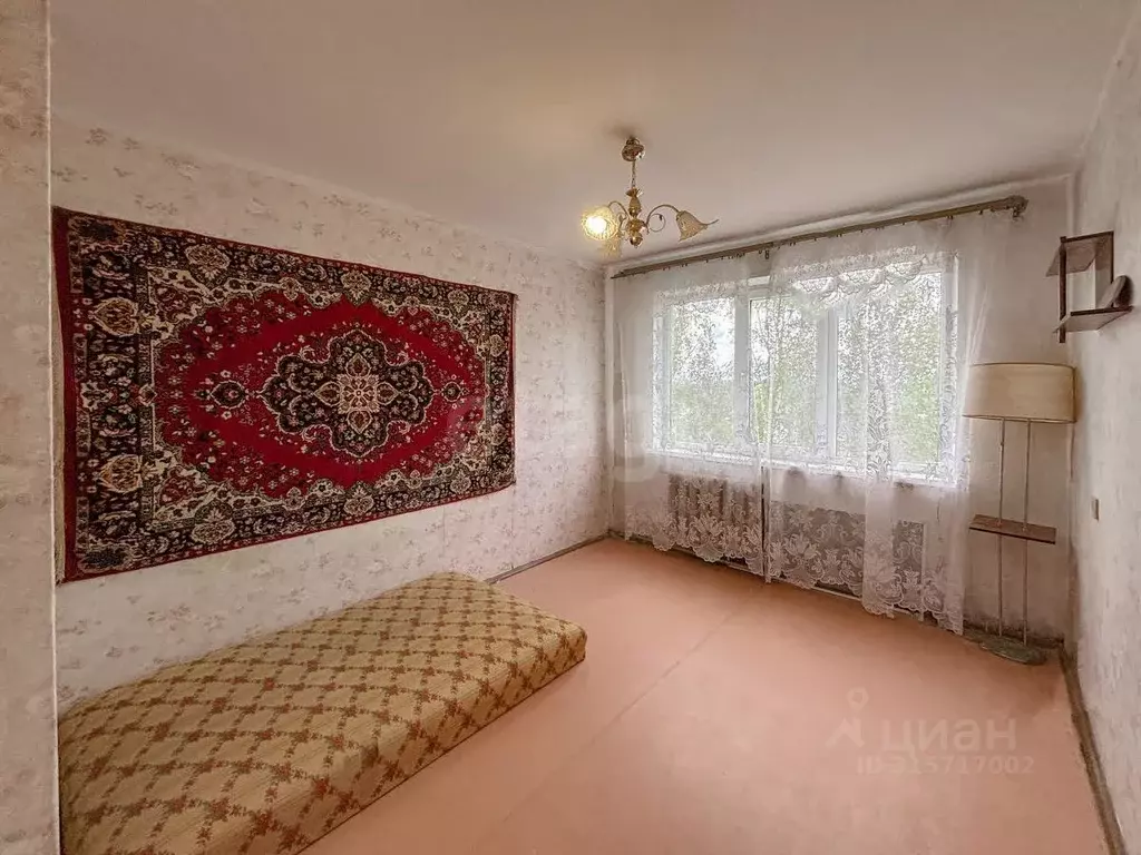 3-к кв. Псковская область, Порхов Псковская ул., 14 (66.4 м) - Фото 1