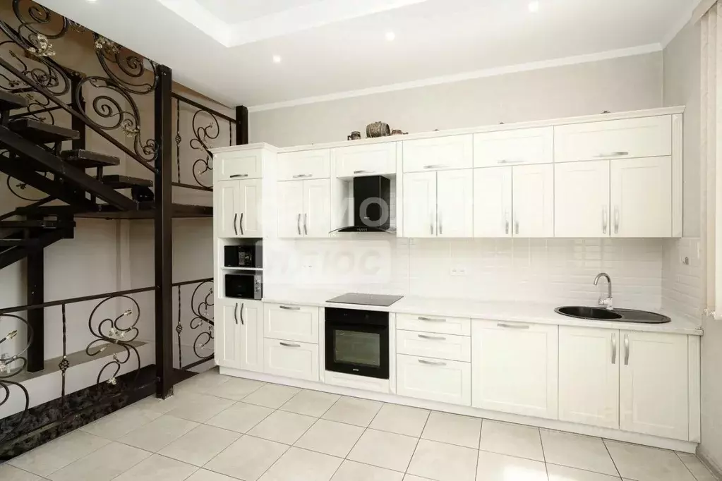 Дом в Омская область, Омск ул. 33-я Северная, 6 (260 м) - Фото 2