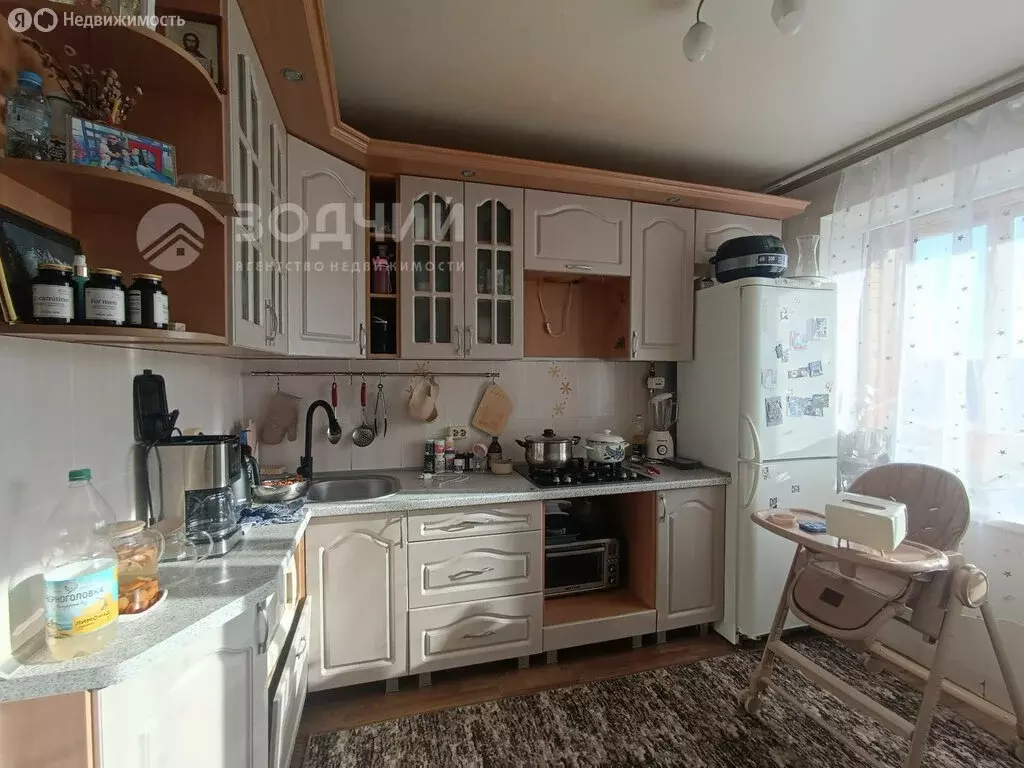 3-комнатная квартира: посёлок городского типа Кугеси, Советская улица, ... - Фото 1