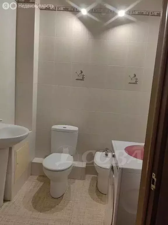 3-комнатная квартира: Тюмень, улица Котельщиков, 2 (101 м) - Фото 1