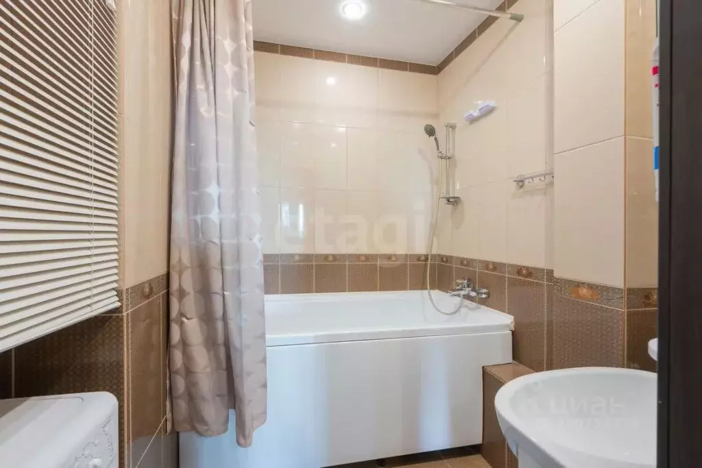 2-к кв. Пермский край, Пермь ул. Космонавта Беляева, 40Б (69.0 м) - Фото 1