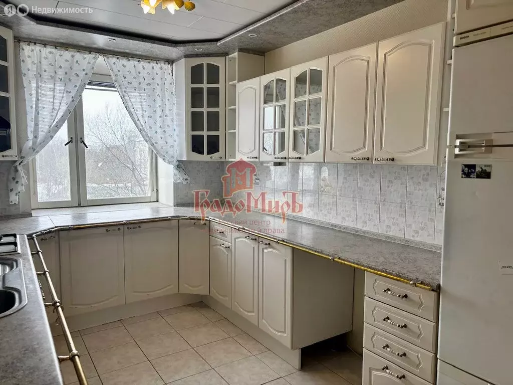 4-комнатная квартира: Сергиев Посад, улица Осипенко, 2 (141 м) - Фото 0