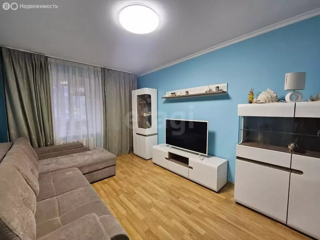 4-комнатная квартира: Алушта, Судакская улица, 10 (70.8 м) - Фото 2