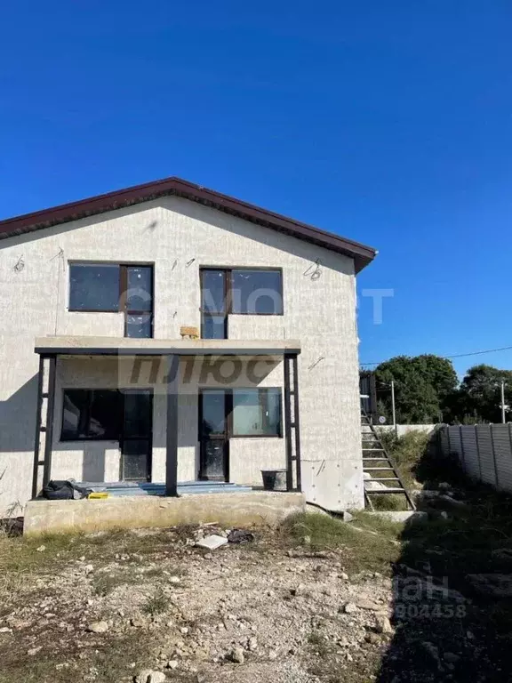 Дом в Севастополь пос. Любимовка, ул. Южногородская (140 м) - Фото 1