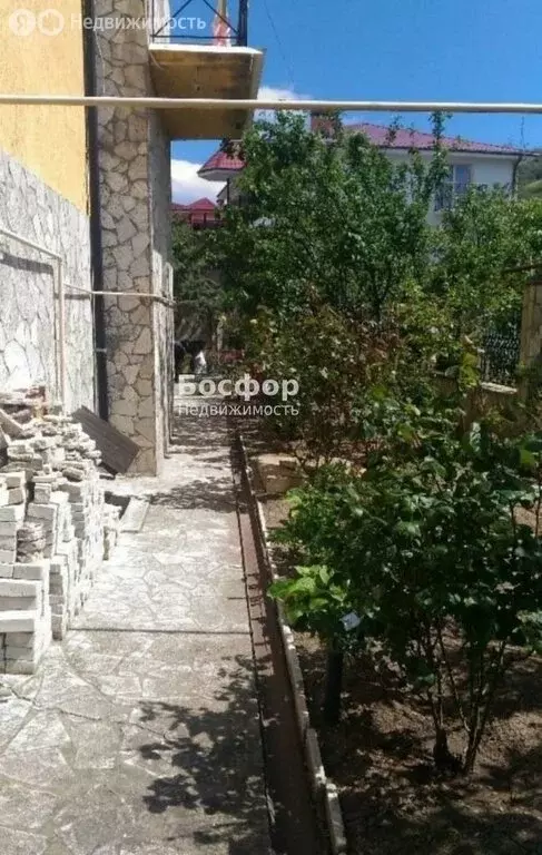 Дом в Коктебель, улица Ленина, 118А (300 м) - Фото 1