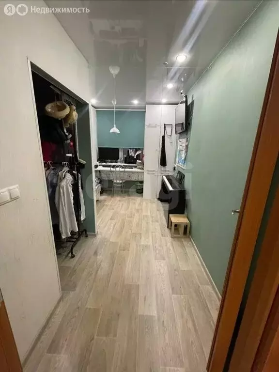 3-комнатная квартира: Тюмень, улица Николая Чаплина, 123 (66.7 м) - Фото 2