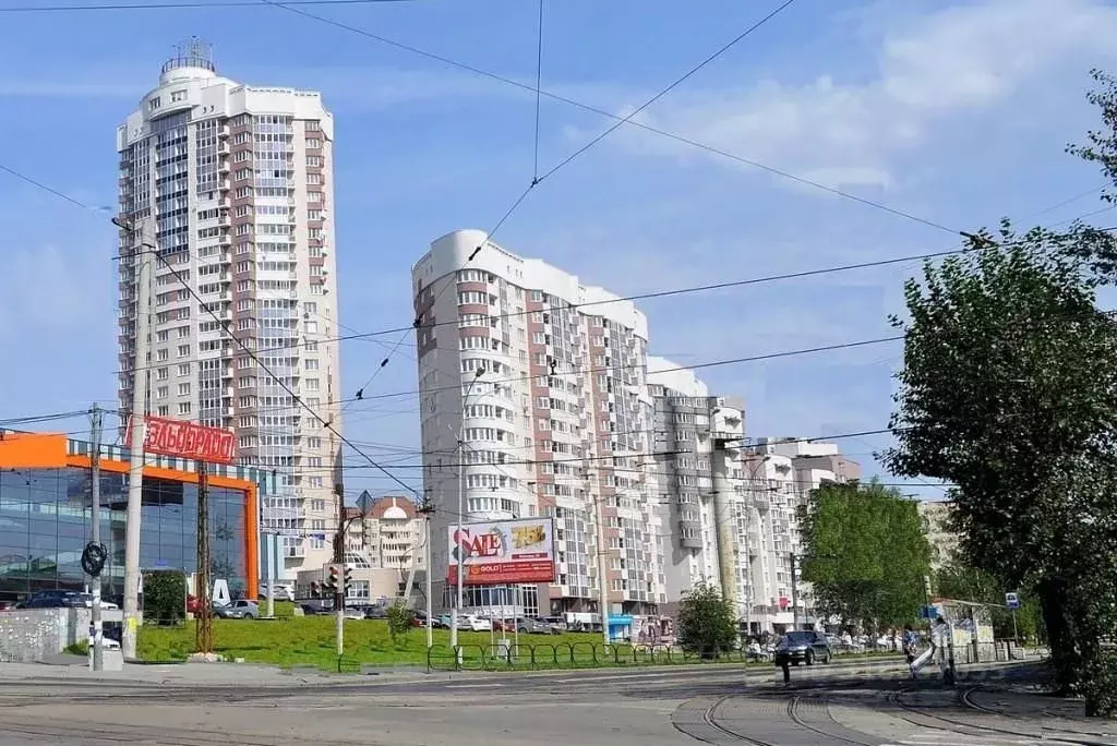 3-к кв. Свердловская область, Екатеринбург ул. Блюхера, 41 (98.8 м) - Фото 0