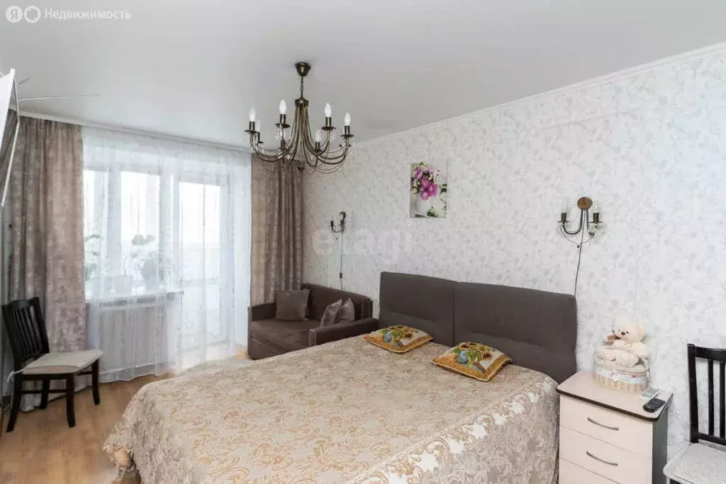 2-комнатная квартира: Тюмень, улица Прокопия Артамонова, 13 (48.7 м) - Фото 1