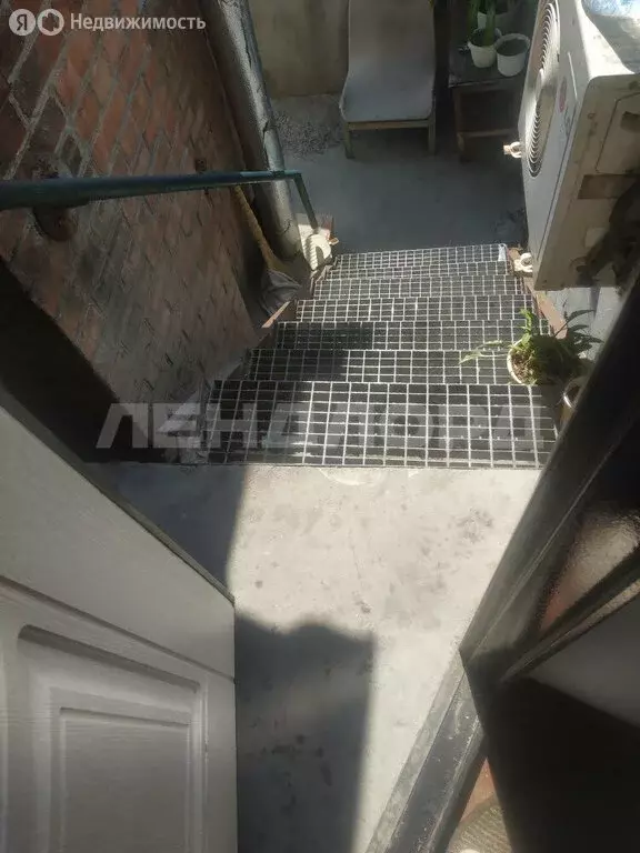 2-комнатная квартира: Новочеркасск, улица Калмыкова, 5 (38 м) - Фото 0