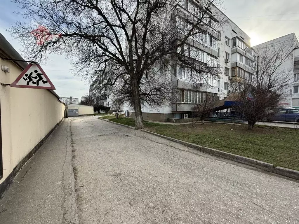 Гараж в Крым, Евпатория ул. 9 Мая, 39В (20 м) - Фото 1
