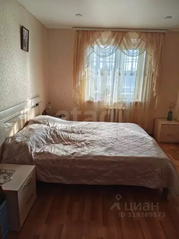 3-к кв. Саратовская область, Соколовый рп ул. Октябрьская, 25 (75.0 м) - Фото 1