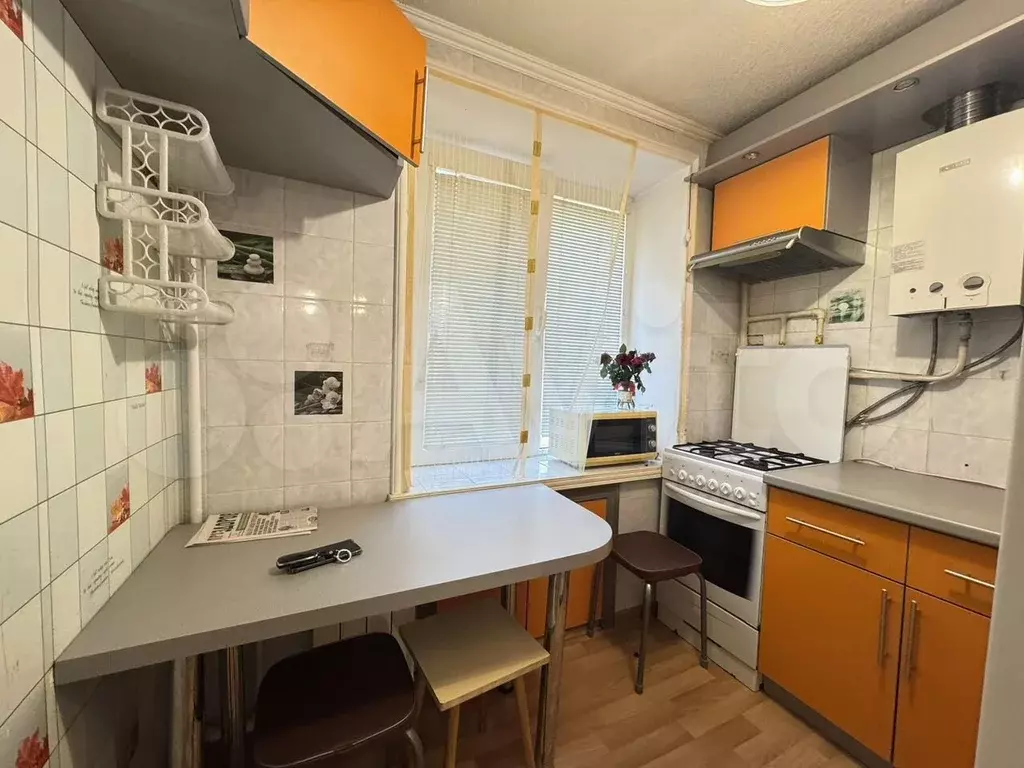 2-к. квартира, 47 м, 1/5 эт. - Фото 0