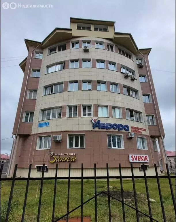 3-комнатная квартира: Якутск, Губинский округ, улица Ларионова, 8 ... - Фото 1