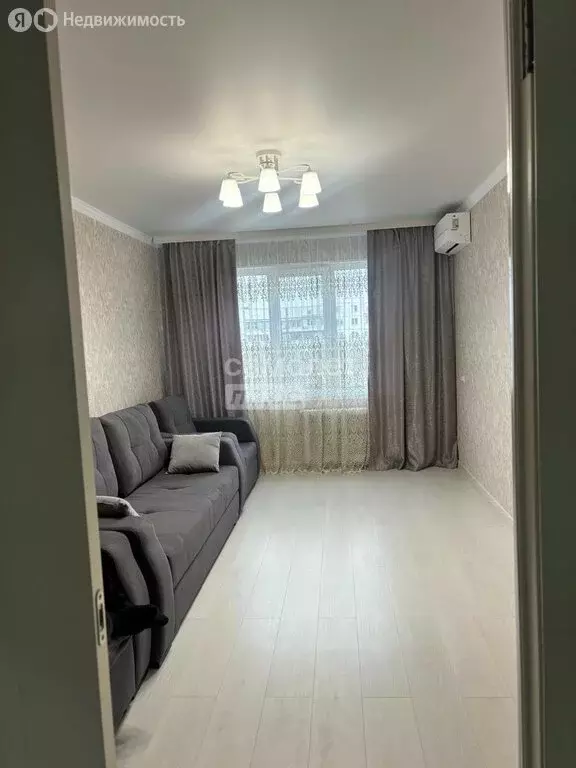 3-комнатная квартира: Нальчик, Нартановская улица, 10 (70 м) - Фото 0