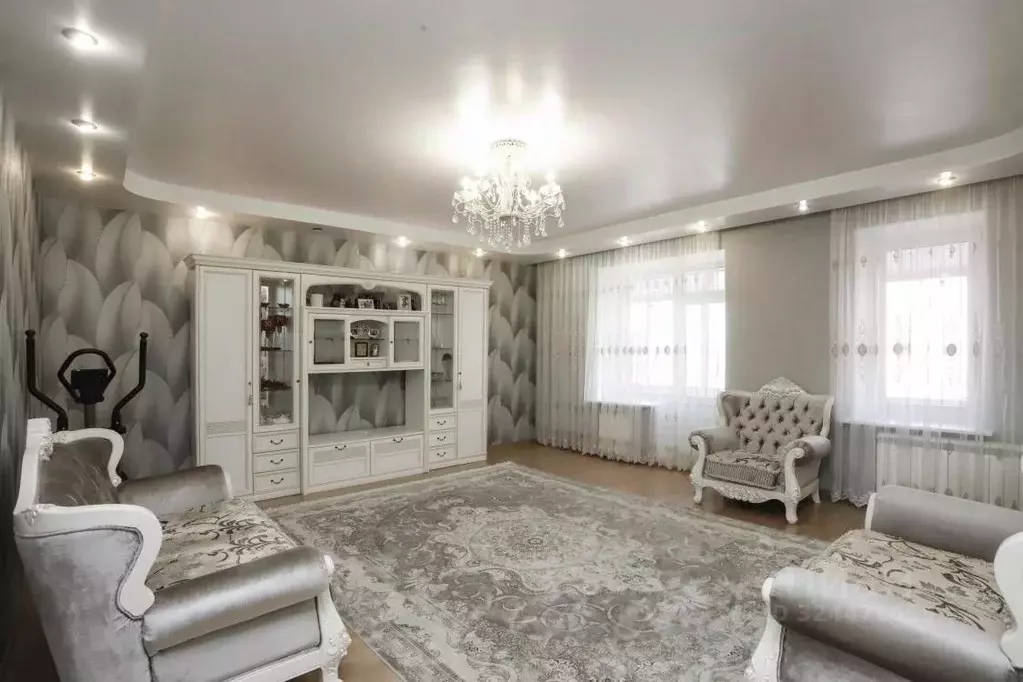 4-к кв. Иркутская область, Иркутск Байкальская ул., 248 (123.4 м) - Фото 1