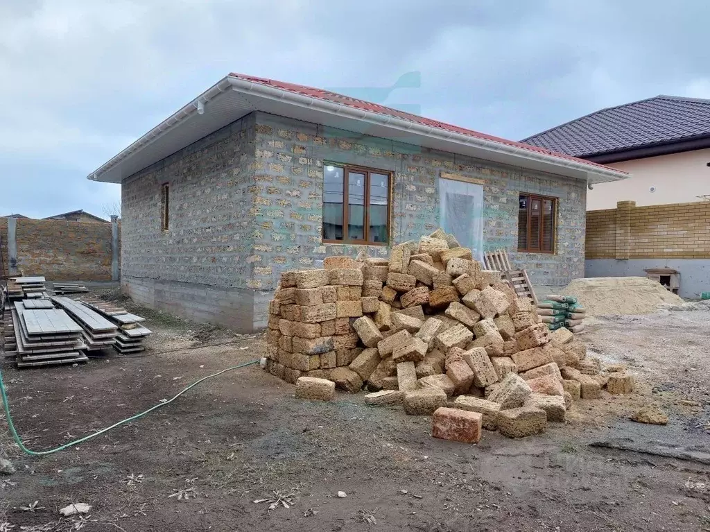 Дом в Крым, Симферопольский район, Перовское с/пос, Ветеран ... - Фото 1