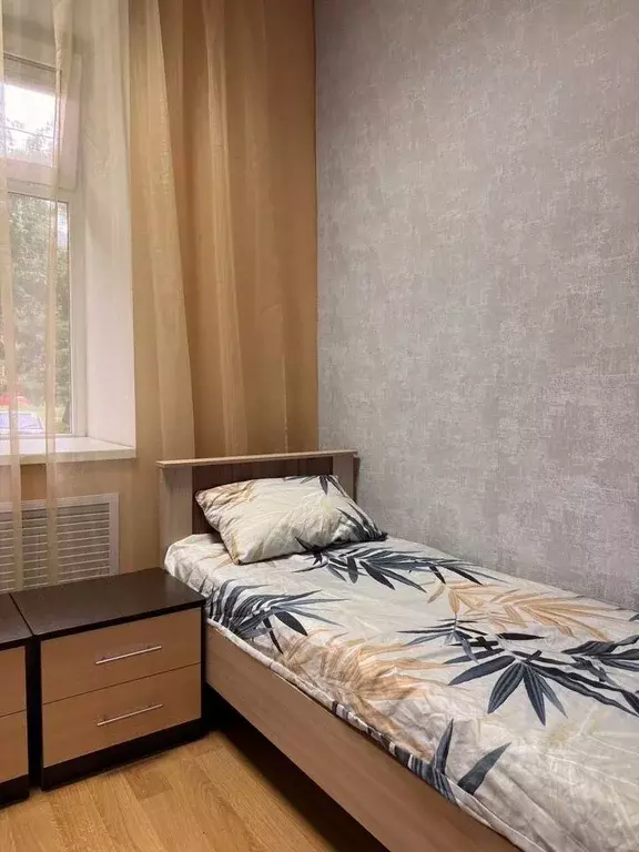 Комната Челябинская область, Челябинск ул. Кудрявцева, 75 - Фото 1