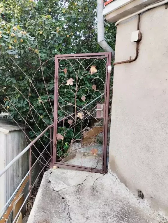 Дом в Крым, Ялта муниципальный округ, Гаспра пгт ул. Горького, 18 (82 ... - Фото 2