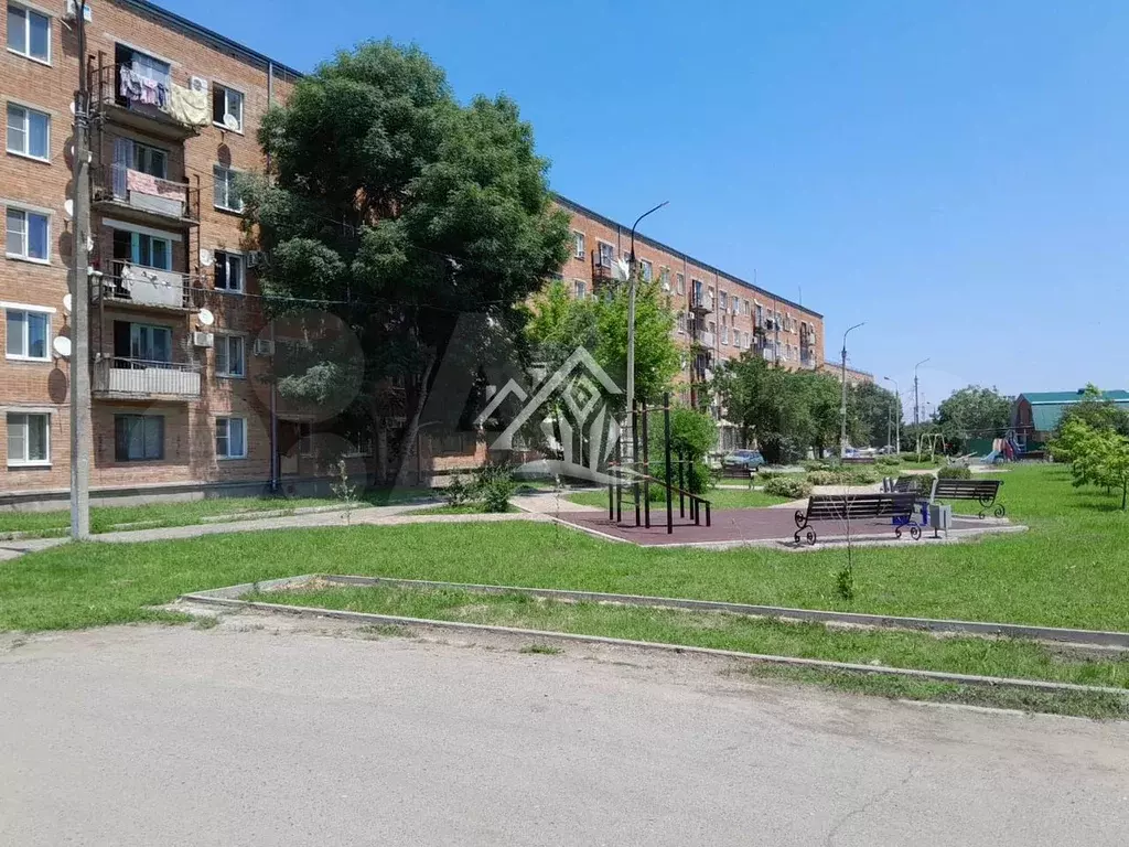 Комната 12,4 м в 4-к., 1/5 эт. - Фото 0