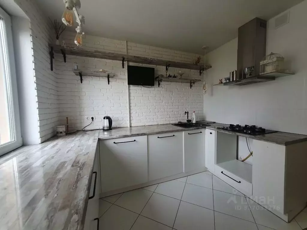 4-к кв. Волгоградская область, Волгоград ул. Землячки, 68 (79.0 м) - Фото 1