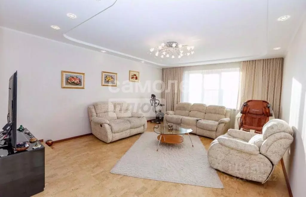 4-к кв. Челябинская область, Челябинск ул. Братьев Кашириных, 99б ... - Фото 1