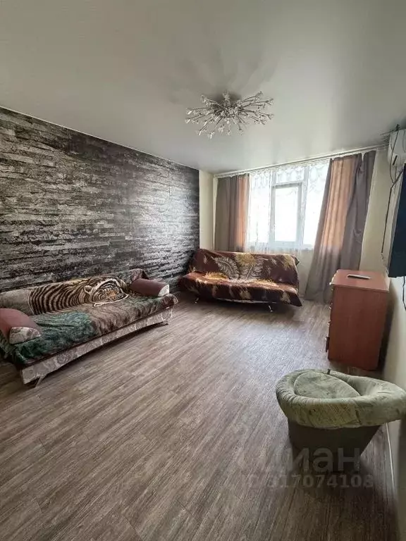 2-к кв. Оренбургская область, Оренбург Транспортная ул., 18/2 (75.0 м) - Фото 0