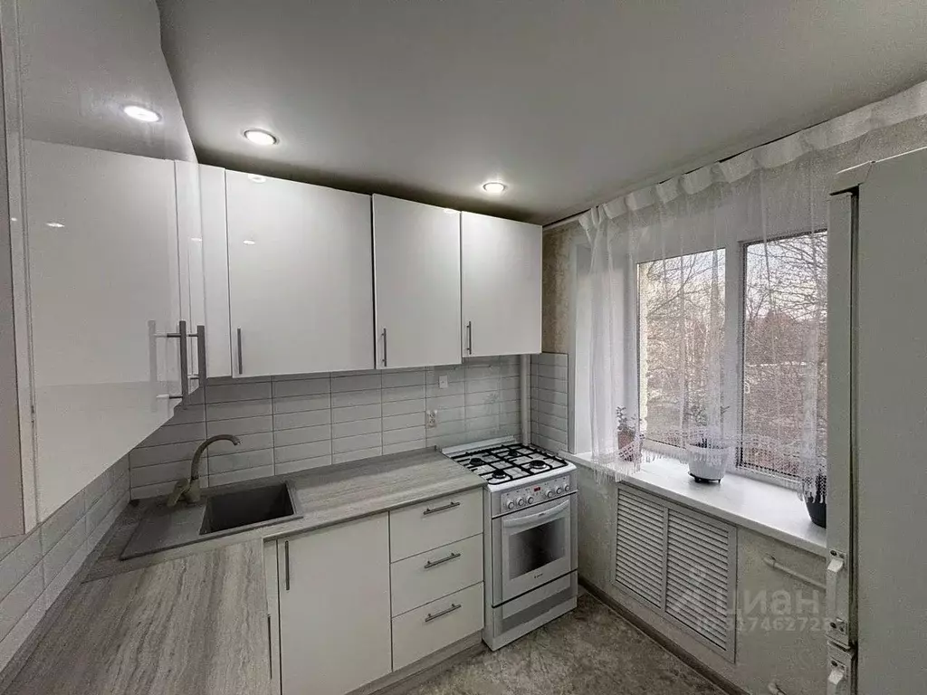 1-к кв. Татарстан, Нижнекамск просп. Химиков, 58А (28.4 м) - Фото 0