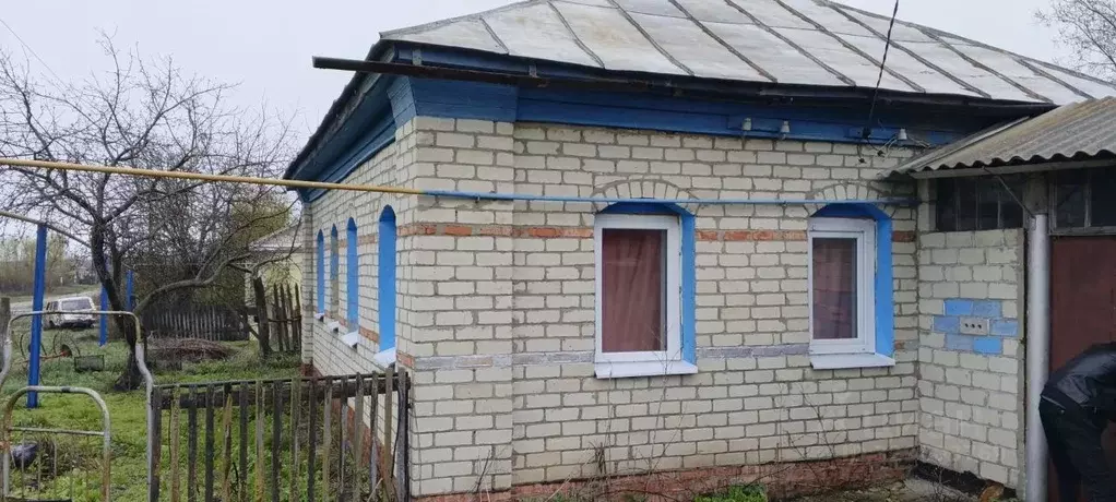 Дом в Саратовская область, Петровский район, Новозахаркинское ... - Фото 2