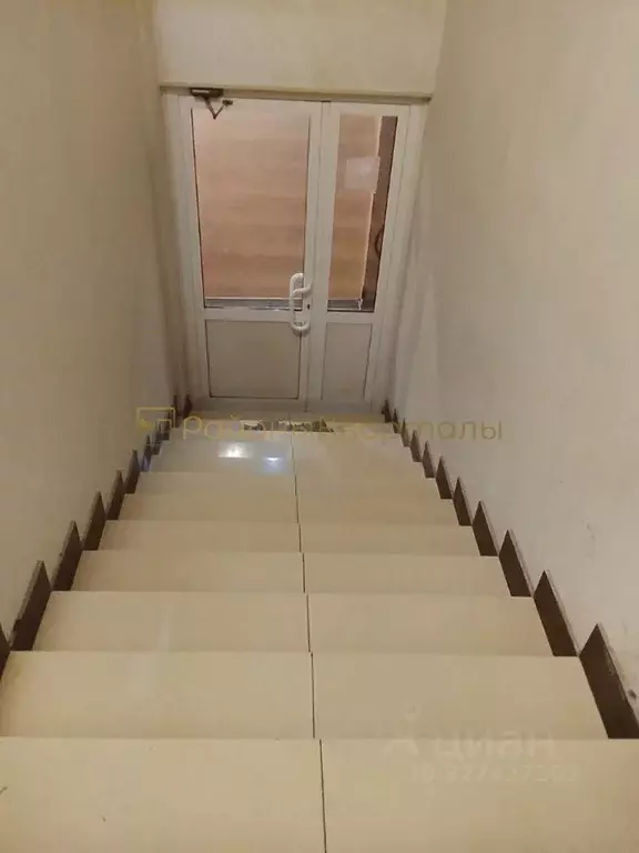 Дом в Новосибирская область, Новосибирск ул. Панфиловцев, 60/1 (200 м) - Фото 2