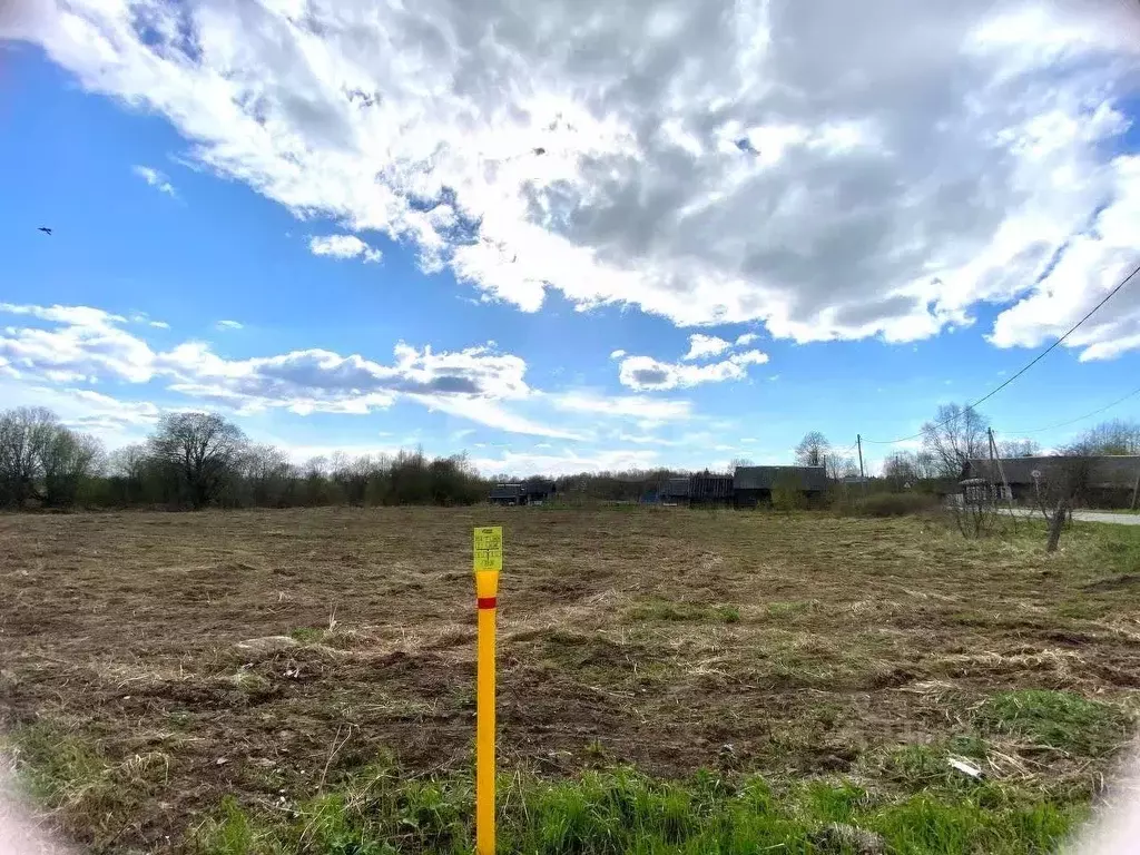 Участок в Ленинградская область, Волховский район, Усадищенское с/пос, ... - Фото 0