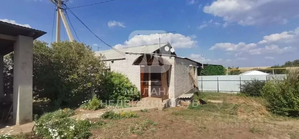 Дом в Оренбургская область, Оренбургский район, с. Сергиевка ул. ... - Фото 1