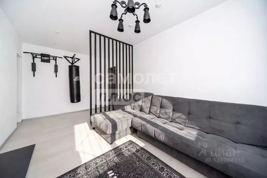 2-к кв. Пермский край, Пермь ул. Богдана Хмельницкого, 1 (40.1 м) - Фото 1