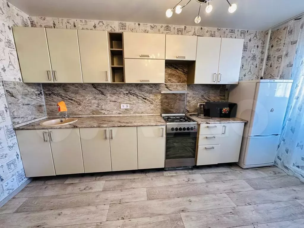2-к. квартира, 60 м, 6/10 эт. - Фото 0