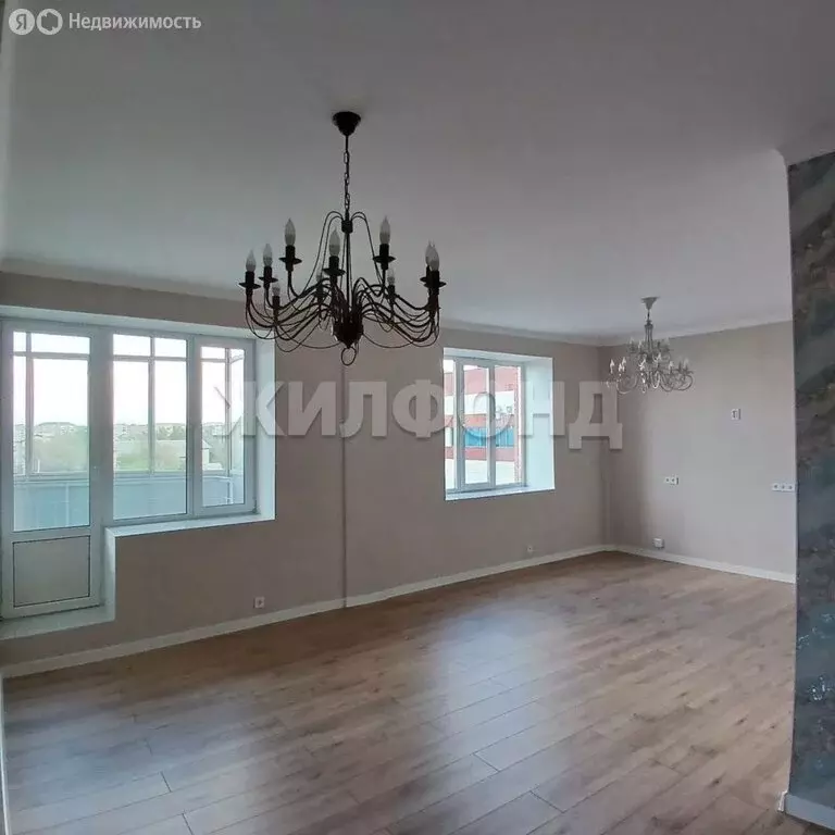3-комнатная квартира: Абакан, улица Чехова, 95к2 (100 м) - Фото 0