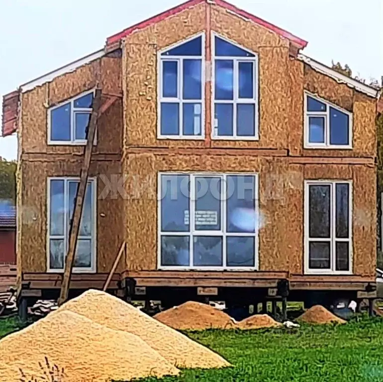 Дом в Кемеровская область, Кемерово Еловая ул. (150 м) - Фото 0