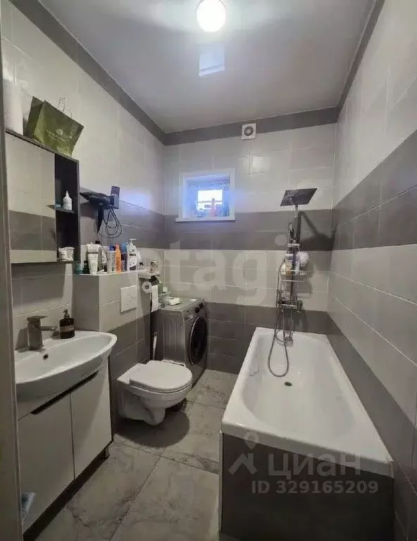 Дом в Алтай, Майминский район, с. Майма ул. Н. Заборского, 50 (50 м) - Фото 1