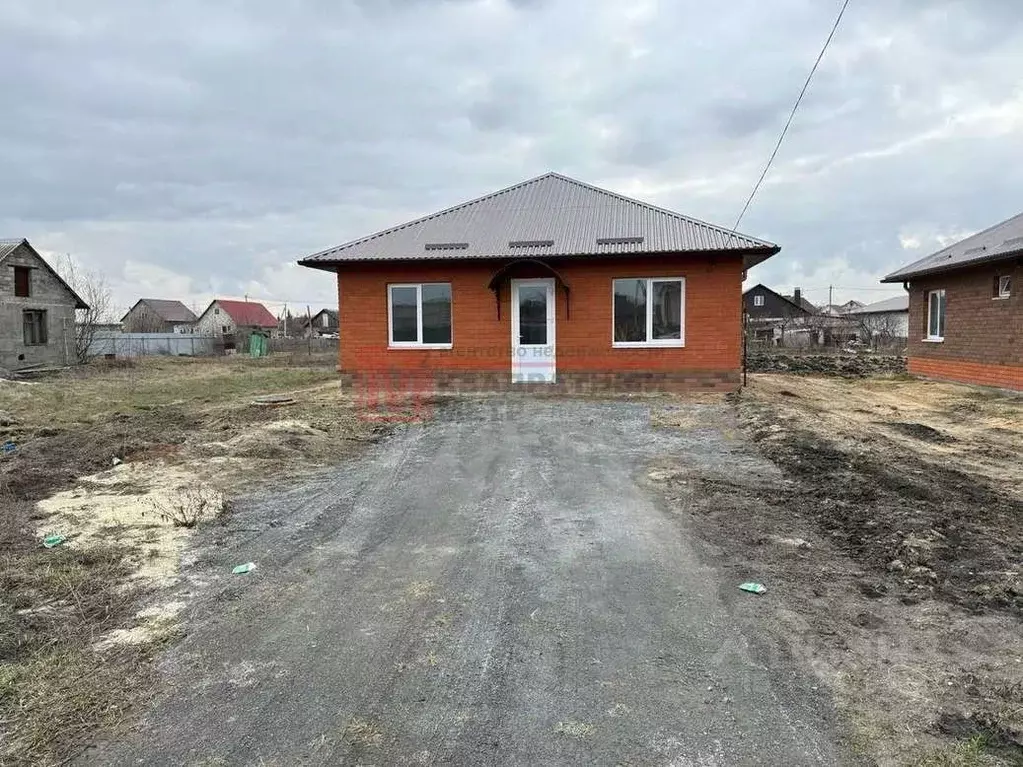 Дом в Белгородская область, Старооскольский городской округ, с. ... - Фото 0